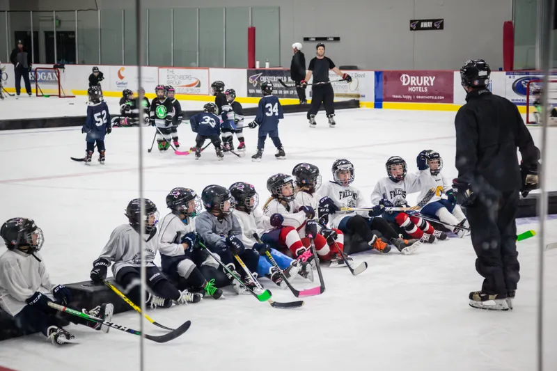 Youth hockey players on the ice
